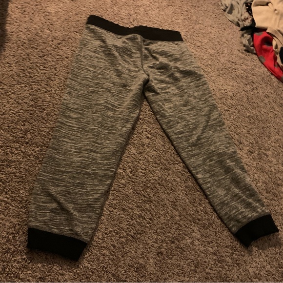 Reebok sweat capris size XS - Picture 2 of 3